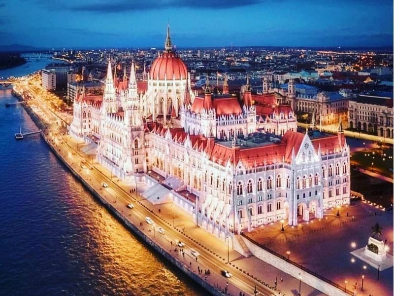 Tòa Nhà Quốc Hội Hungary – kiệt tác kiến trúc Tân Gothic