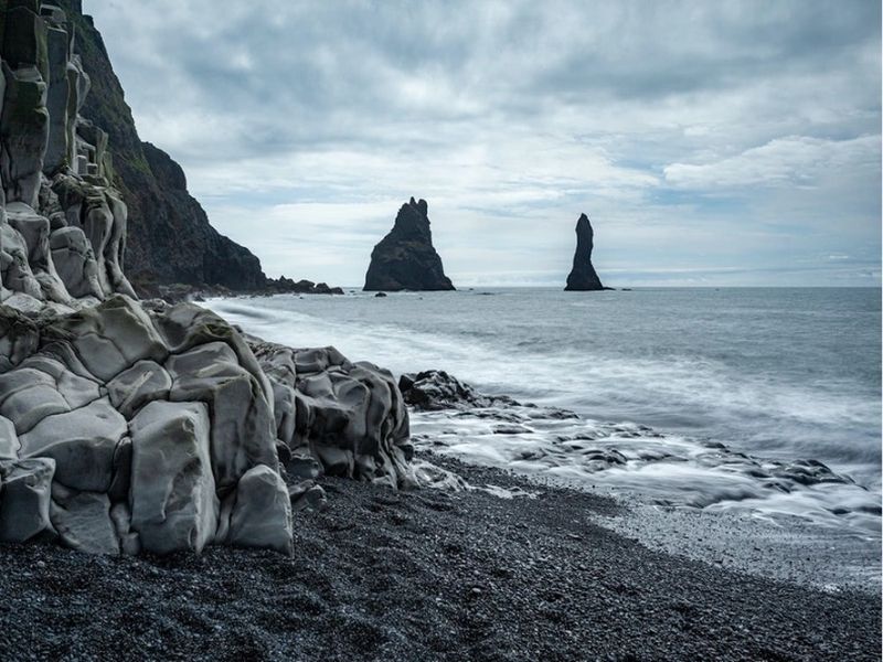 Reynisfjara - Iceland là nước nào