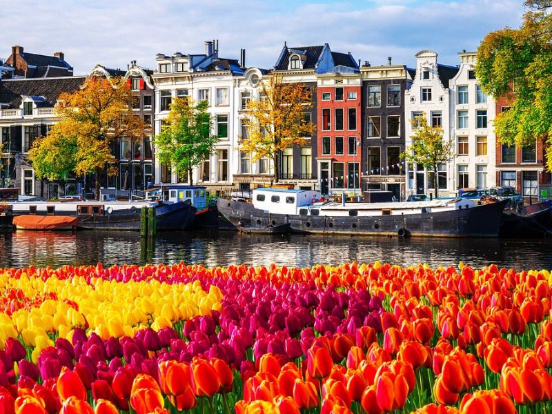 Thủ đô Amsterdam xinh đẹp tại Hà Lan
