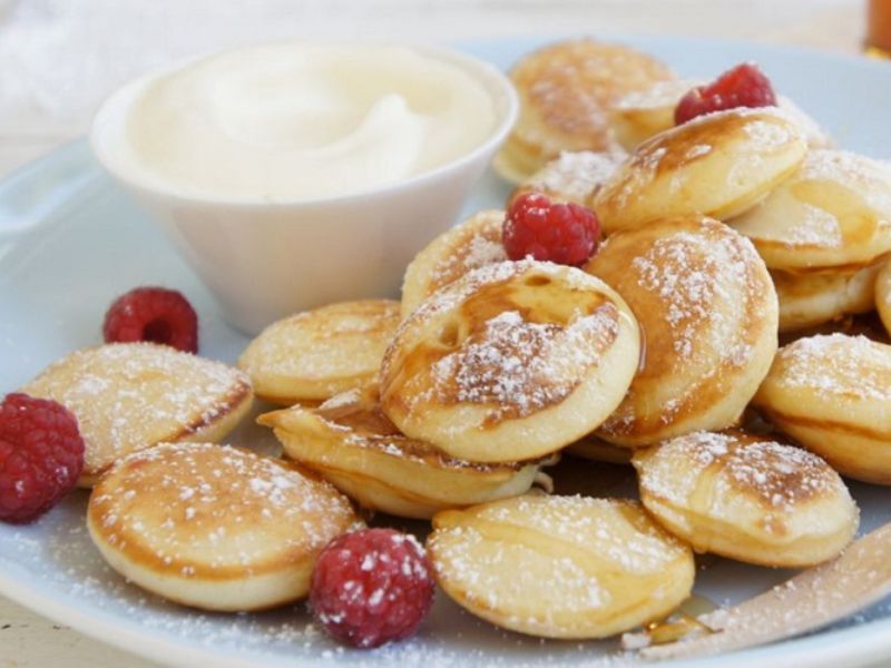 Bánh Poffertjes