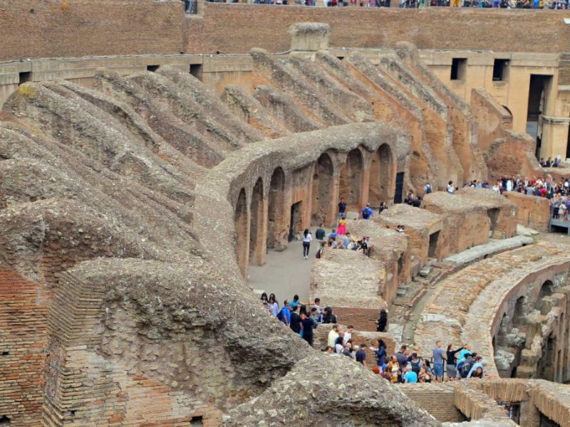 Khu vực khán đài