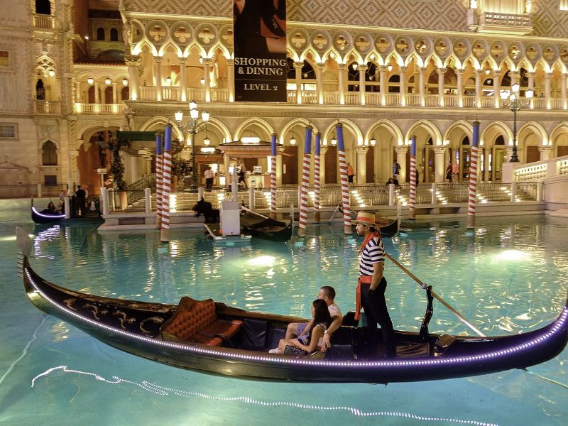 Người chèo thuyền Gondola